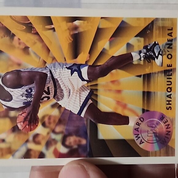 Fleer 1994 Shaquille O'Neal Basketball Card - Picture 2 of 3